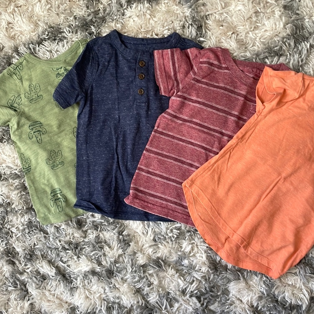 Boys 2T t shirt bundle (4shirts)